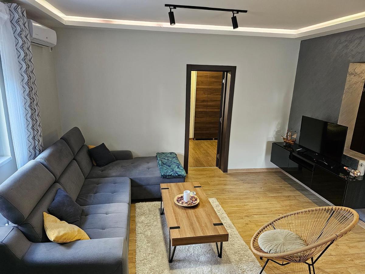 Aerovista Apartment Surčin Extérieur photo