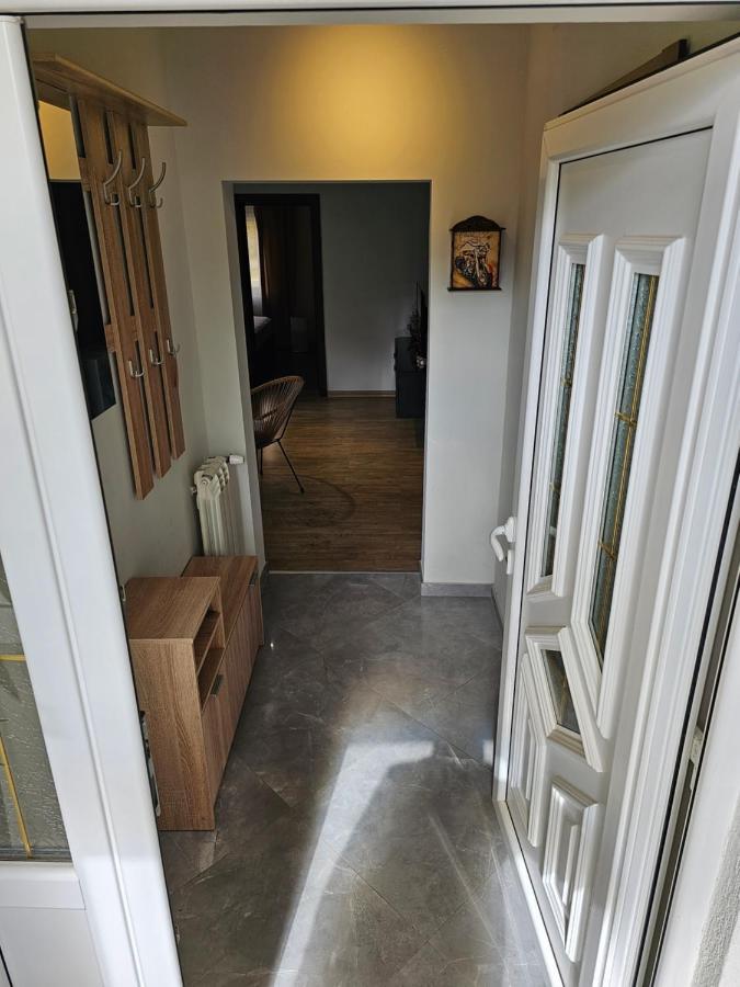 Aerovista Apartment Surčin Extérieur photo